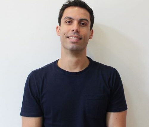 Leone, Julián