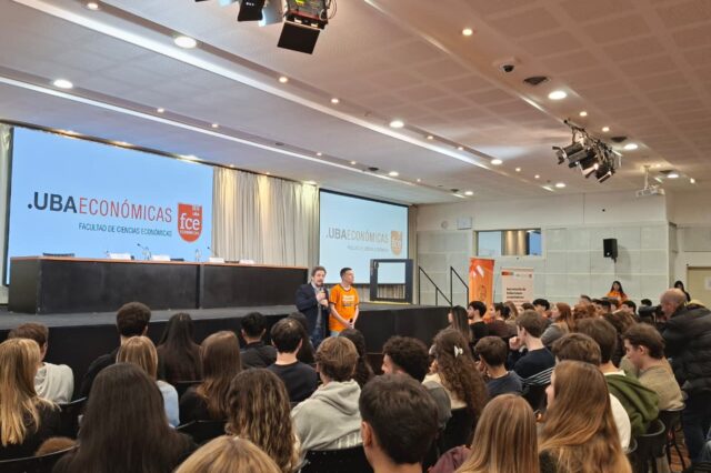 Bienvenida a estudiantes internacionales
