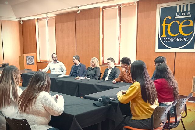 Visita de la Universidad Privada de Santa Cruz de la Sierra, Bolivia